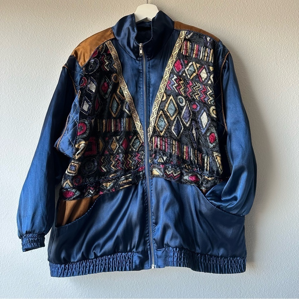 - Points west Vintage Multicolor Geometric women’s  Jacket